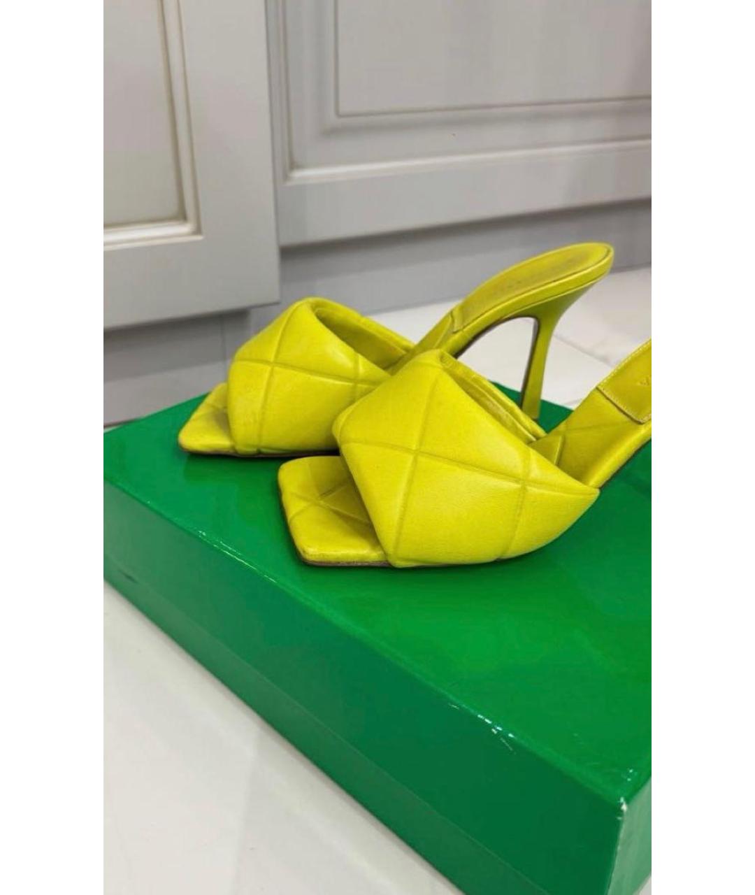 BOTTEGA VENETA Салатовые кожаные мюли, фото 5