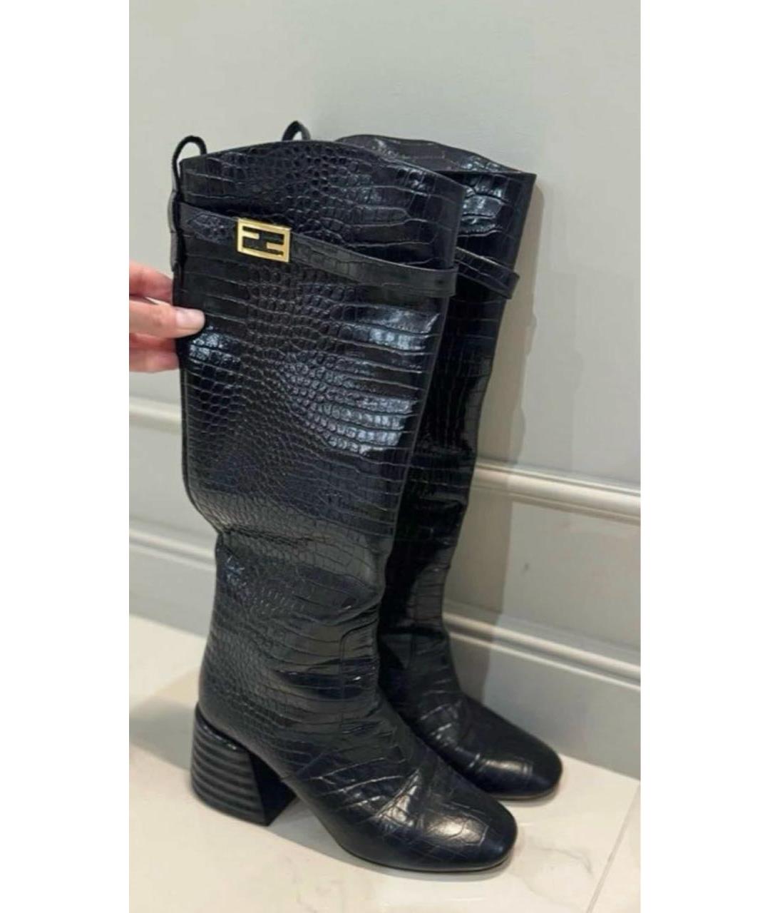 FENDI Черные сапоги из экзотической кожи, фото 6