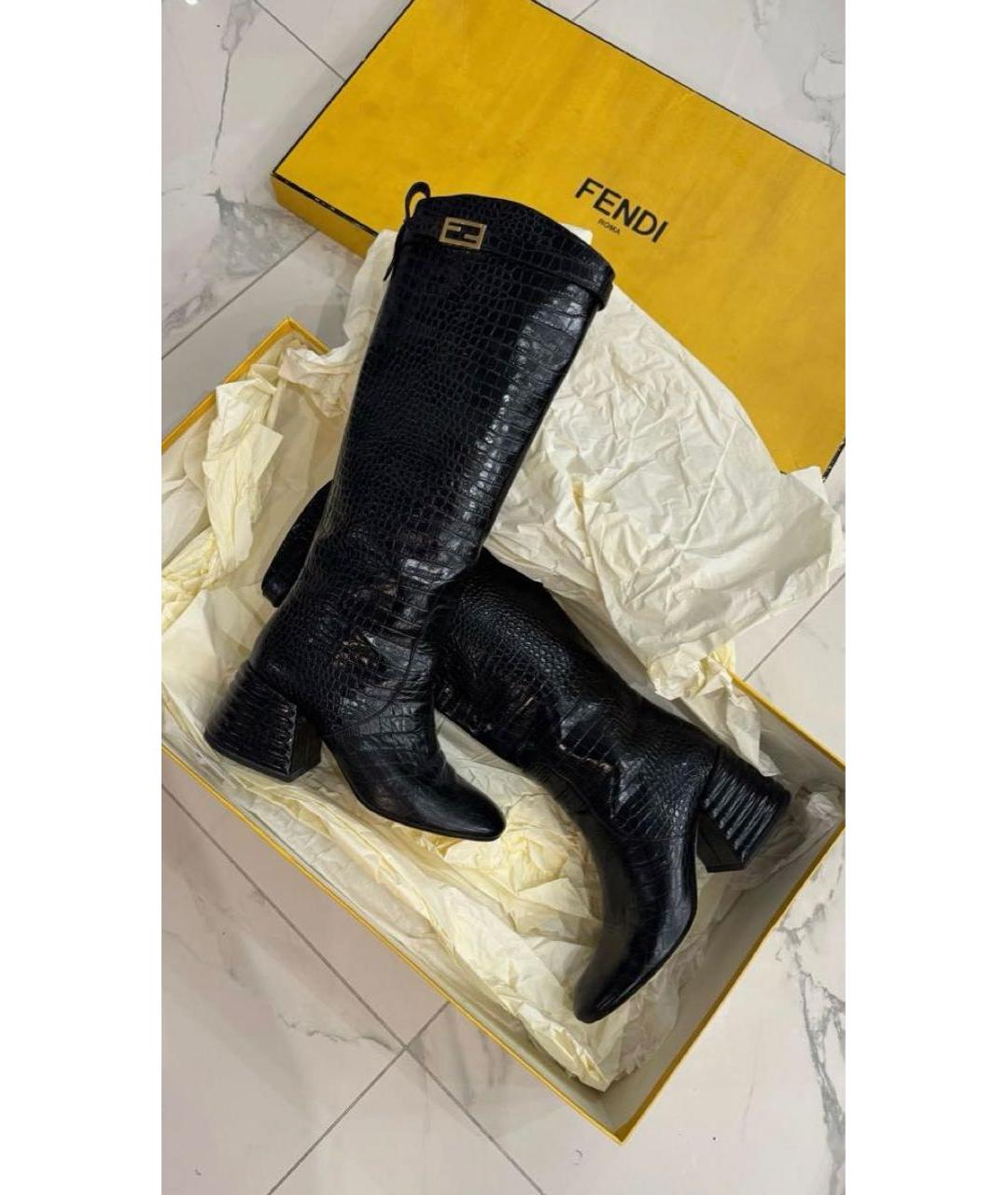 FENDI Черные сапоги из экзотической кожи, фото 2