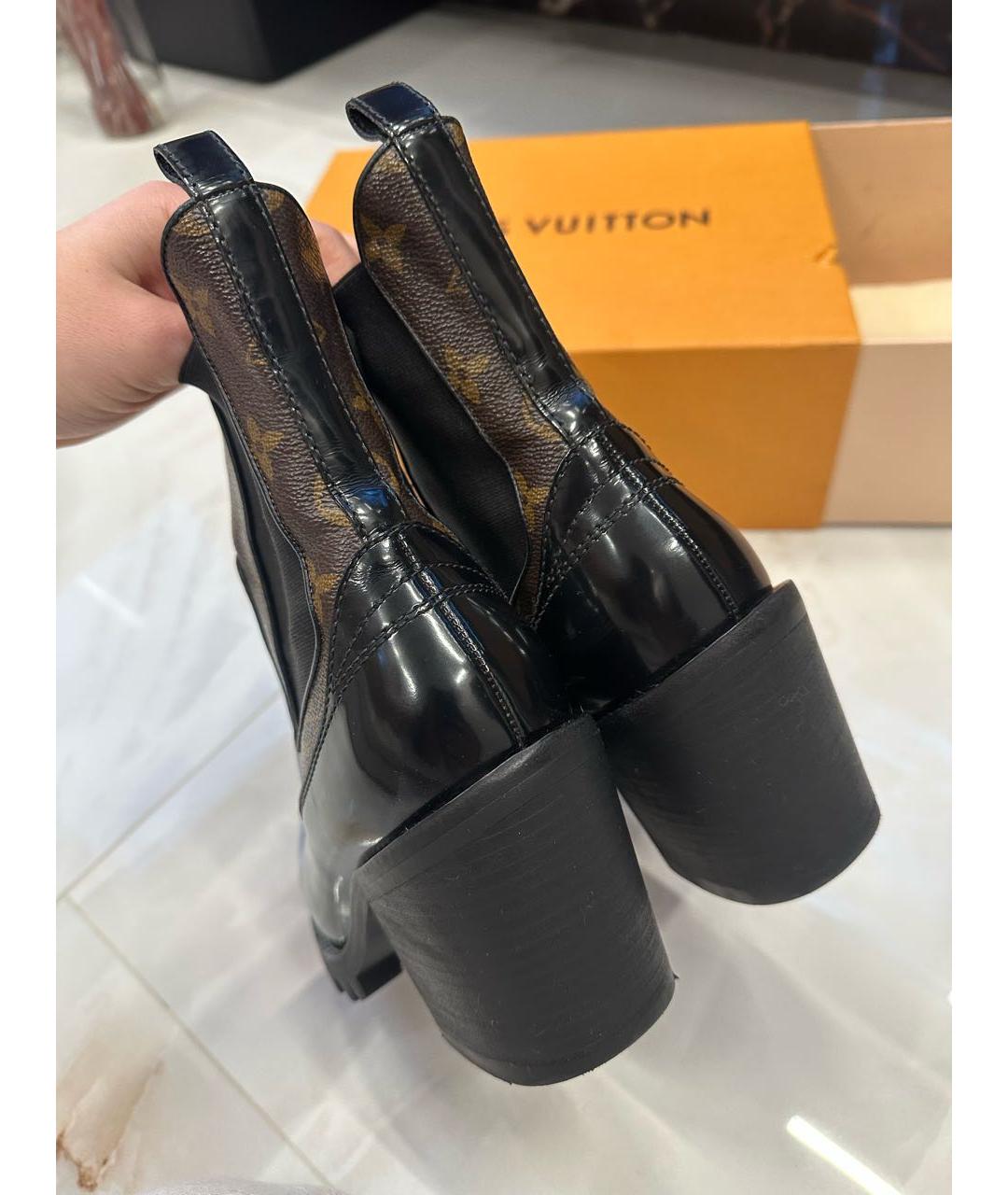 LOUIS VUITTON Коричневые ботильоны, фото 3