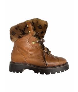 LOUIS VUITTON Ботинки