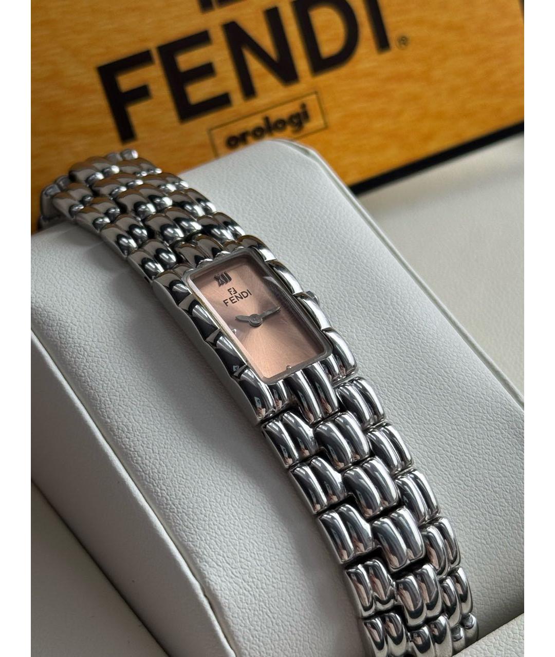 FENDI Серебряные металлические часы, фото 2