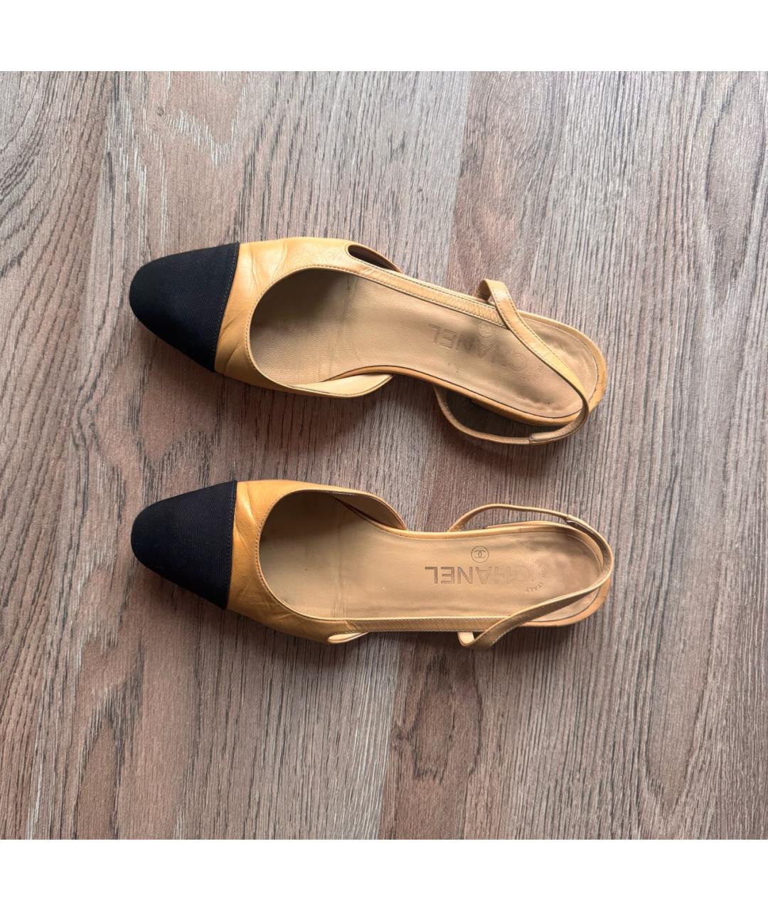 CHANEL Бежевые кожаные лодочки на низком каблуке, фото 2