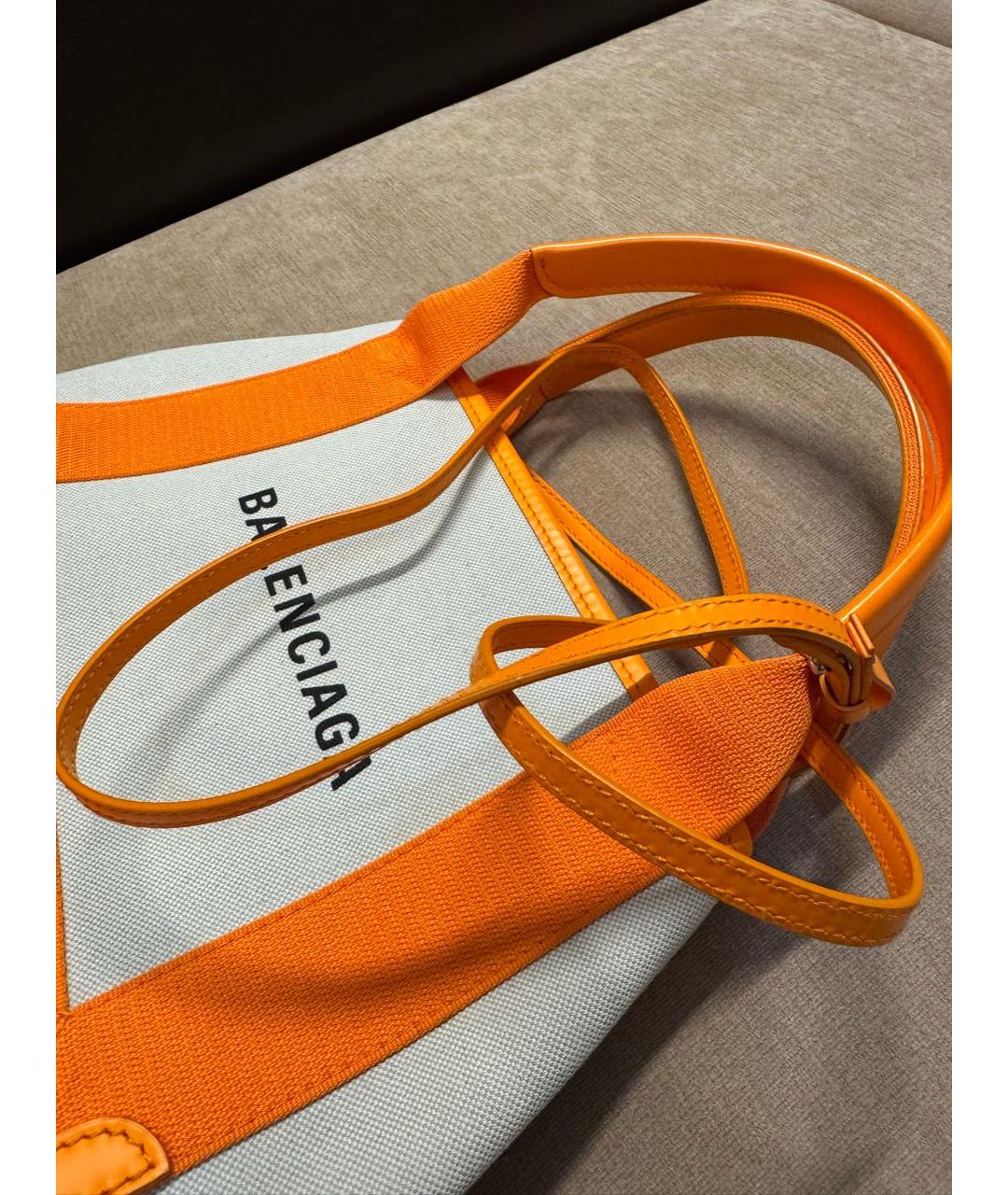 BALENCIAGA Белая кожаная сумка тоут, фото 2