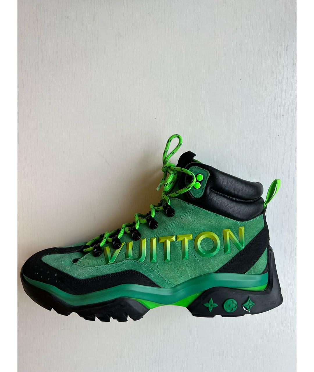 LOUIS VUITTON Зеленые замшевые высокие ботинки, фото 2