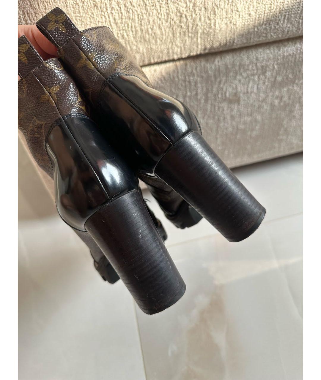 LOUIS VUITTON Коричневые ботильоны, фото 3