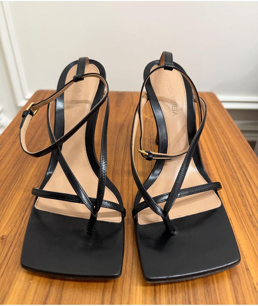 BOTTEGA VENETA Черные кожаные босоножки, фото 2