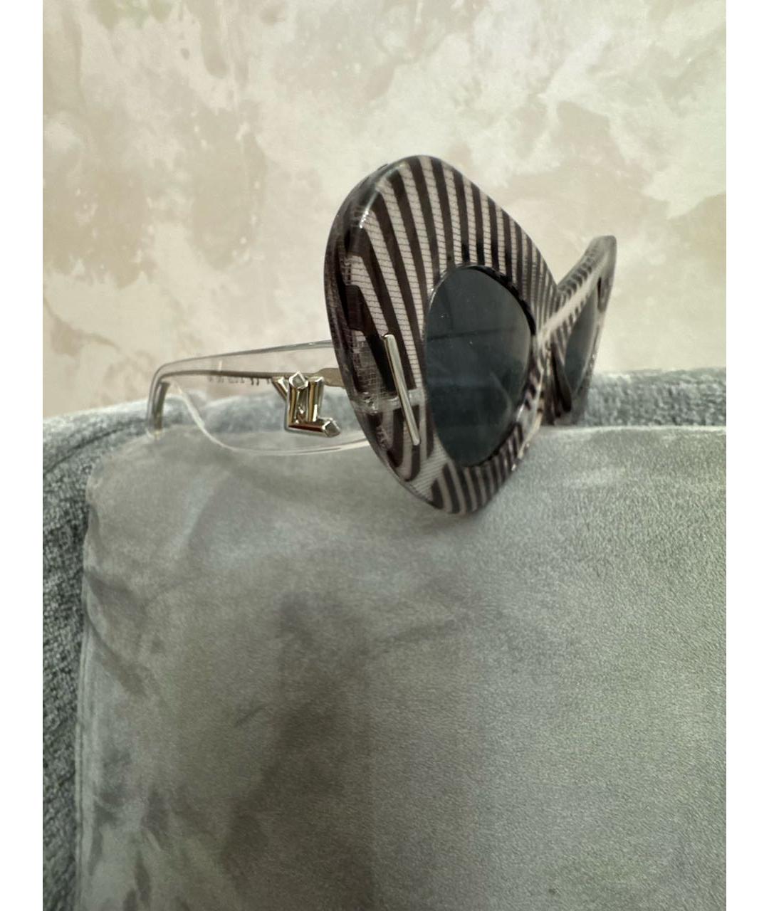 LOUIS VUITTON Серые пластиковые солнцезащитные очки, фото 2