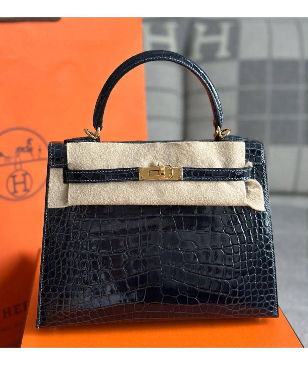 HERMES Темно-синяя сумка с короткими ручками из экзотической кожи, фото 9
