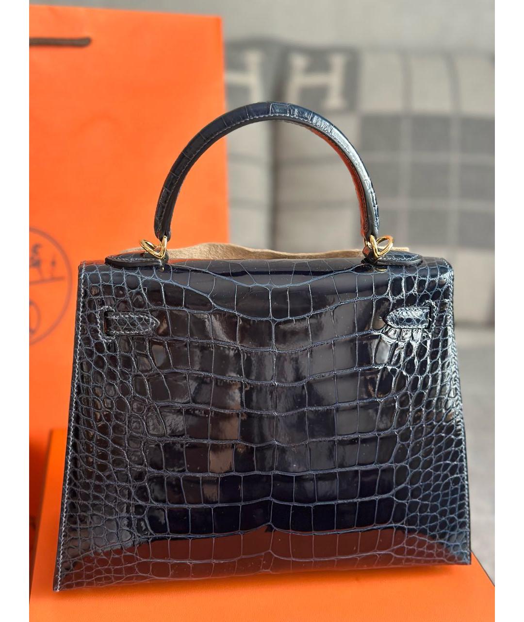 HERMES Темно-синяя сумка с короткими ручками из экзотической кожи, фото 3