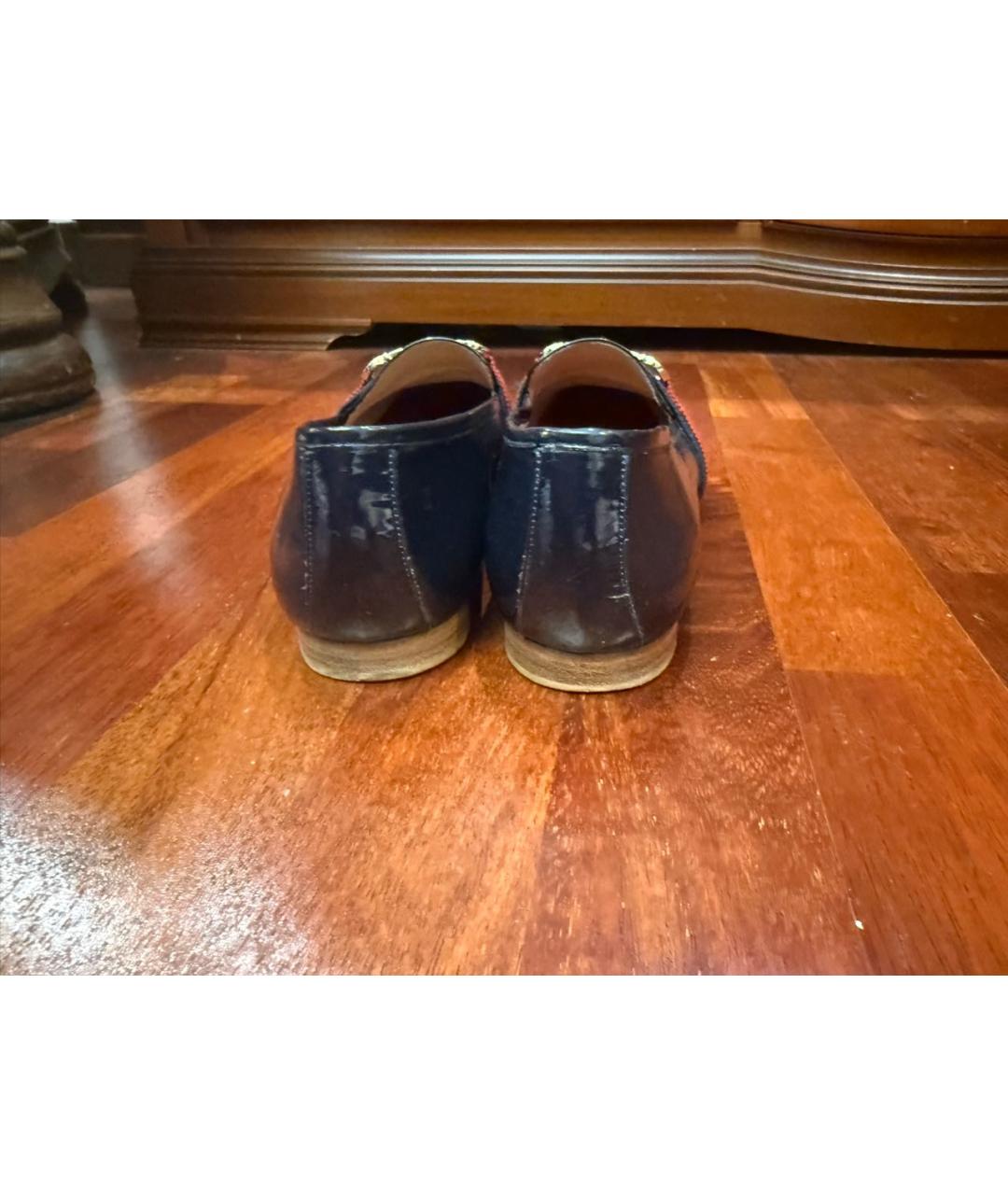 CAROLINA HERRERA Темно-синие лоферы из лакированной кожи, фото 4