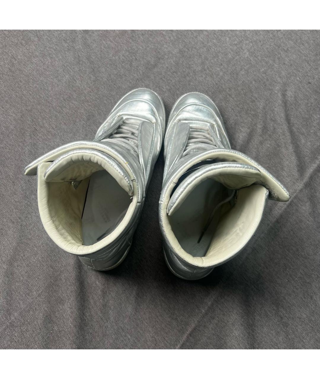 MAISON MARGIELA Серебряные высокие кроссовки / кеды из экзотической кожи, фото 3