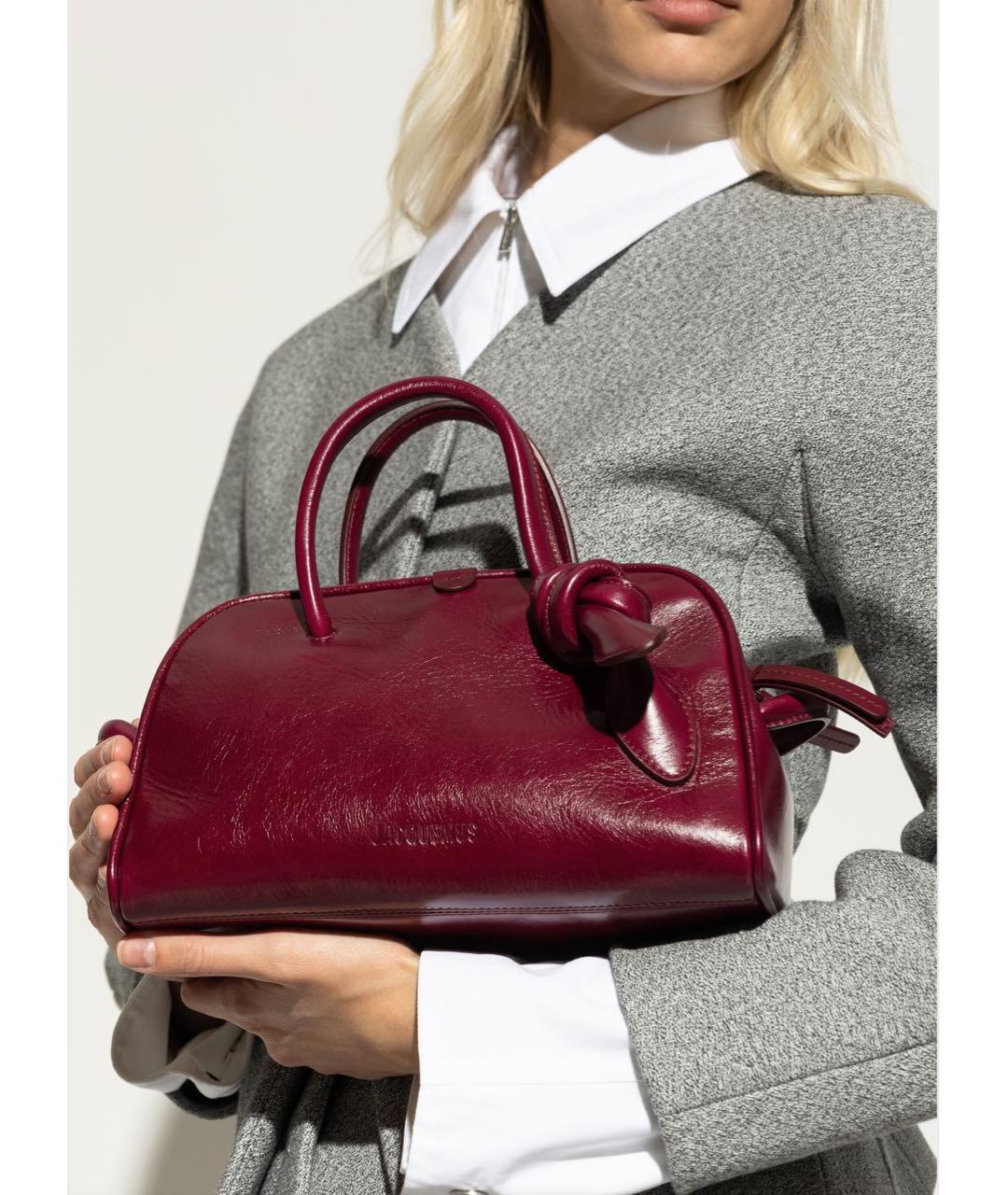 JACQUEMUS Бордовая кожаная сумка с короткими ручками, фото 4