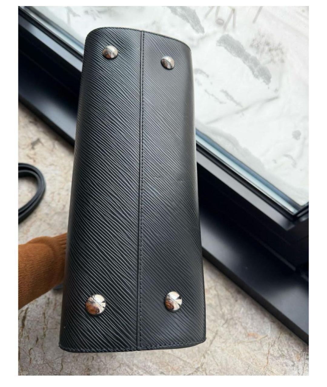 LOUIS VUITTON Черная кожаная сумка с короткими ручками, фото 5