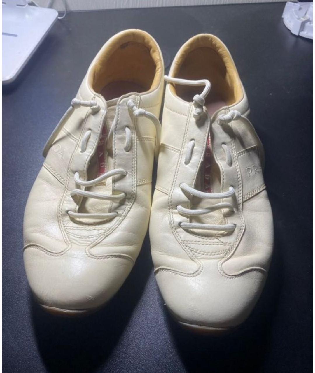 PRADA Белые кожаные низкие кроссовки / кеды, фото 2