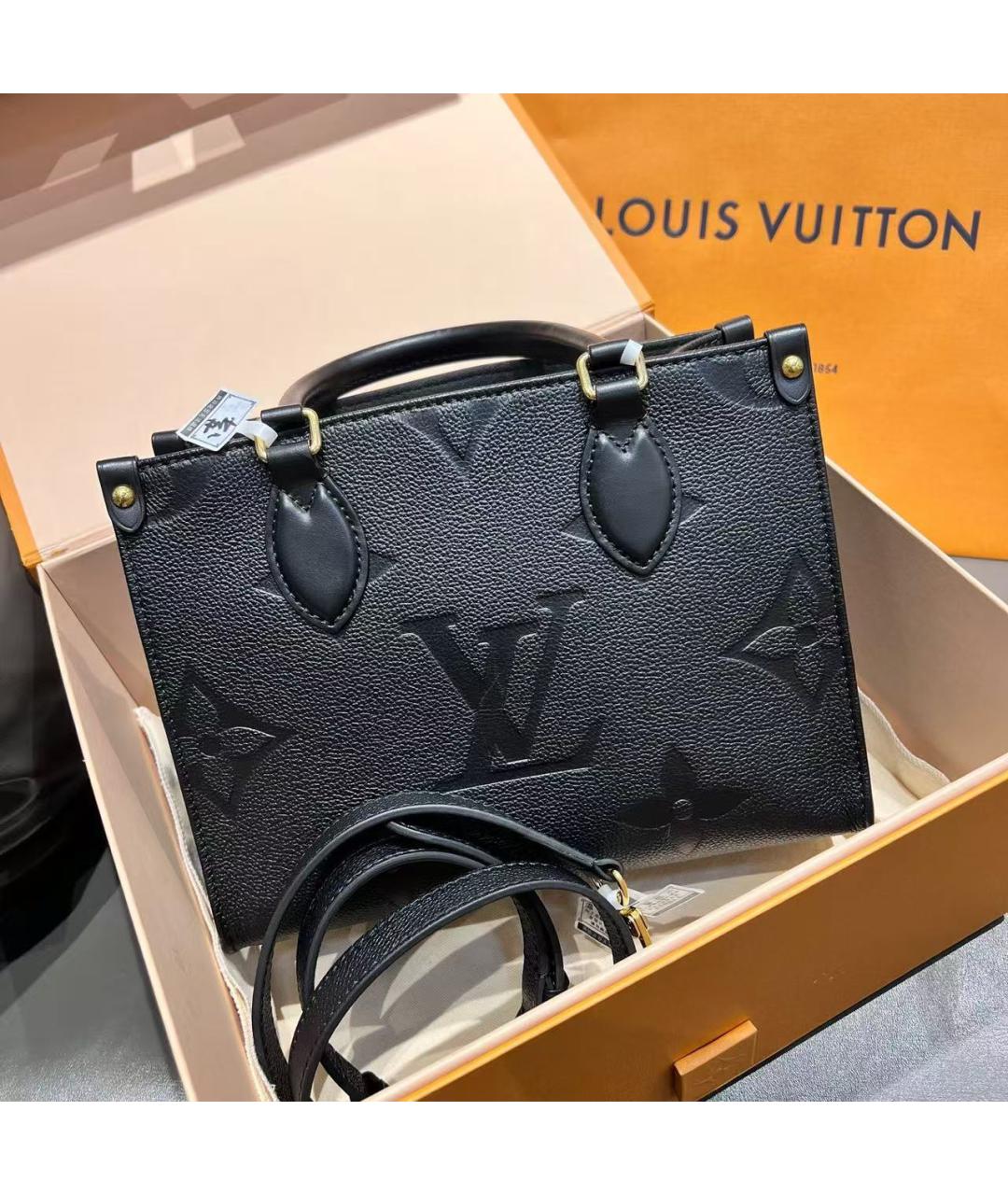 LOUIS VUITTON Черная кожаная сумка через плечо, фото 3