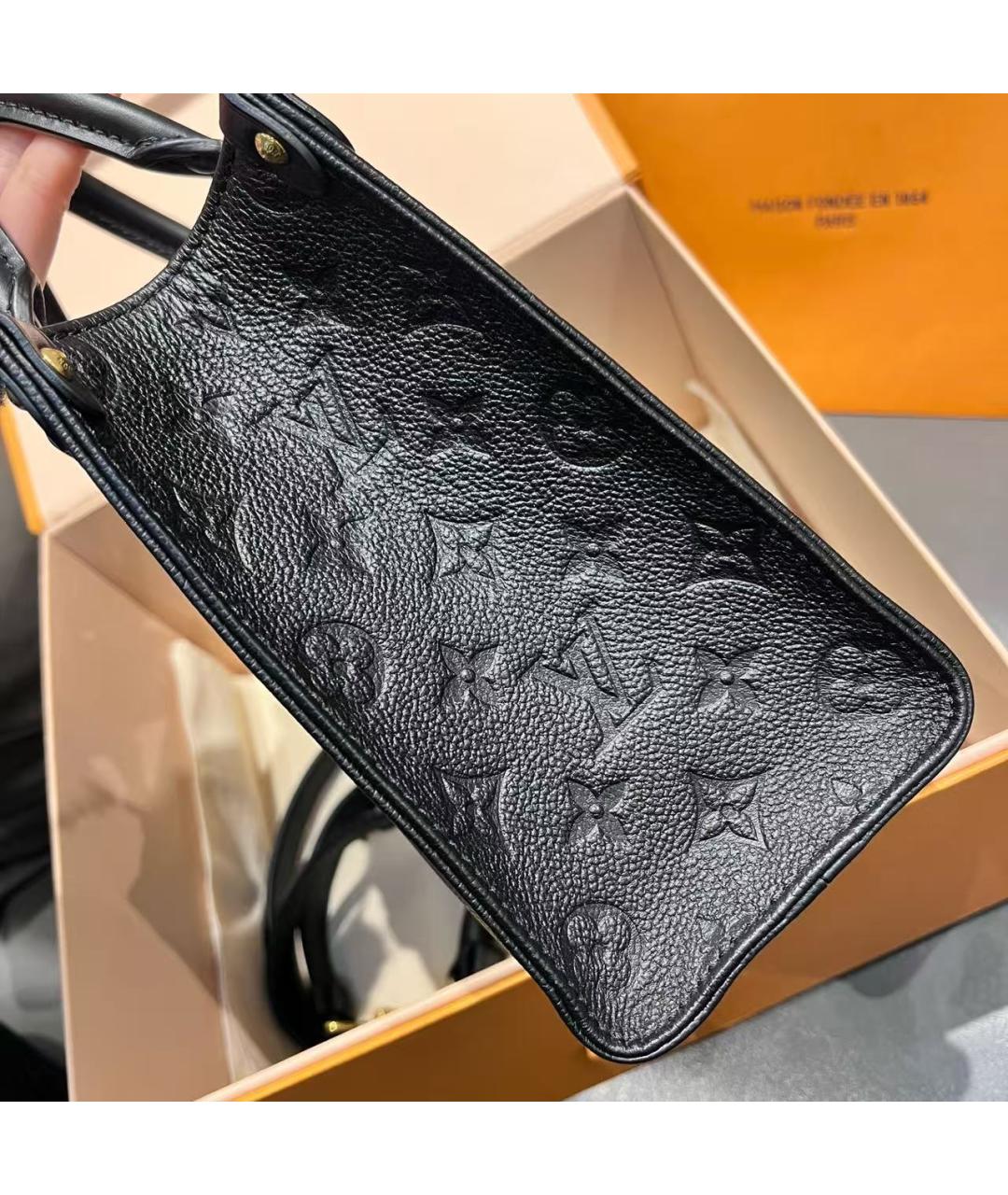 LOUIS VUITTON Черная кожаная сумка через плечо, фото 4