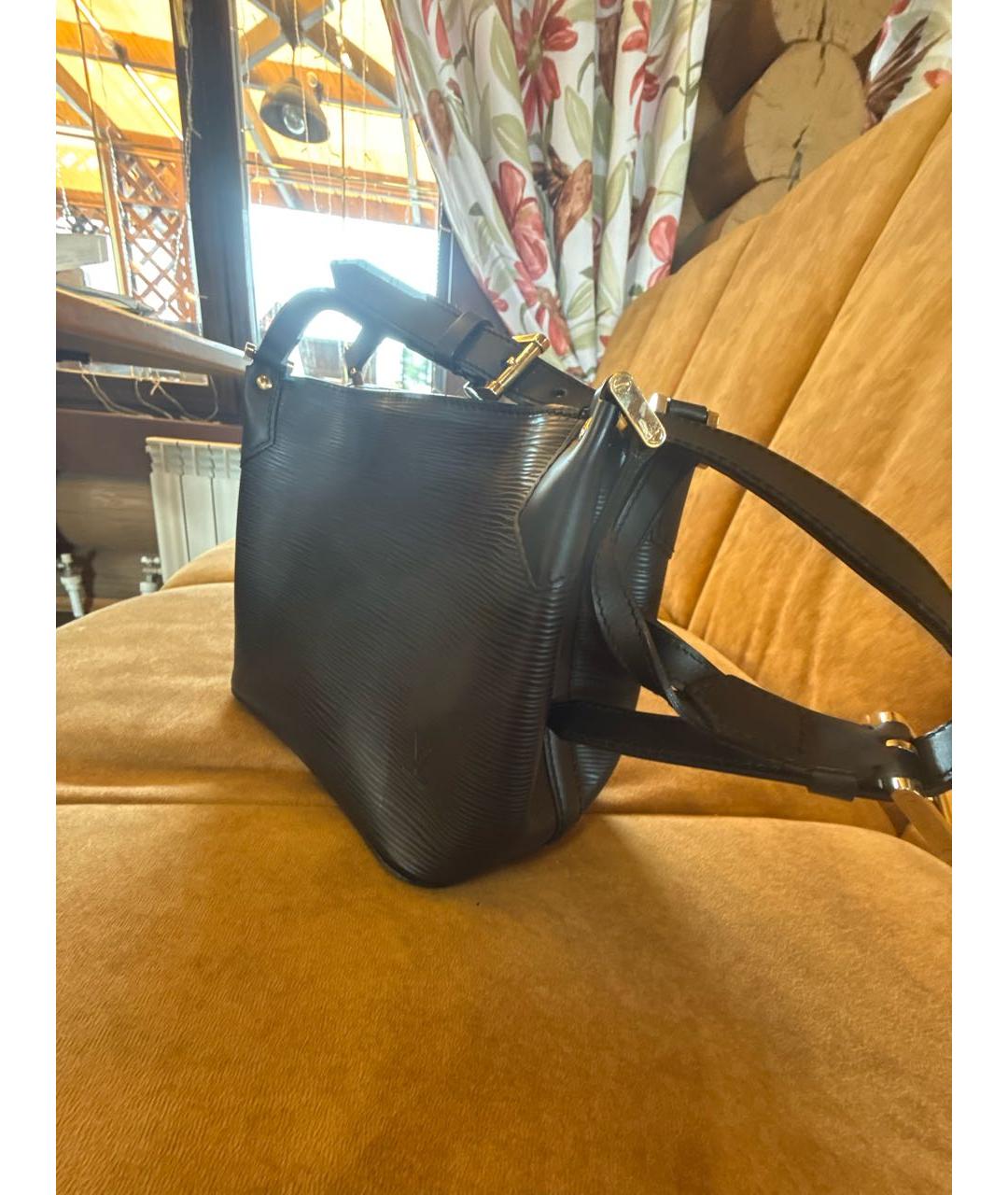 LOUIS VUITTON Черная кожаная сумка с короткими ручками, фото 2