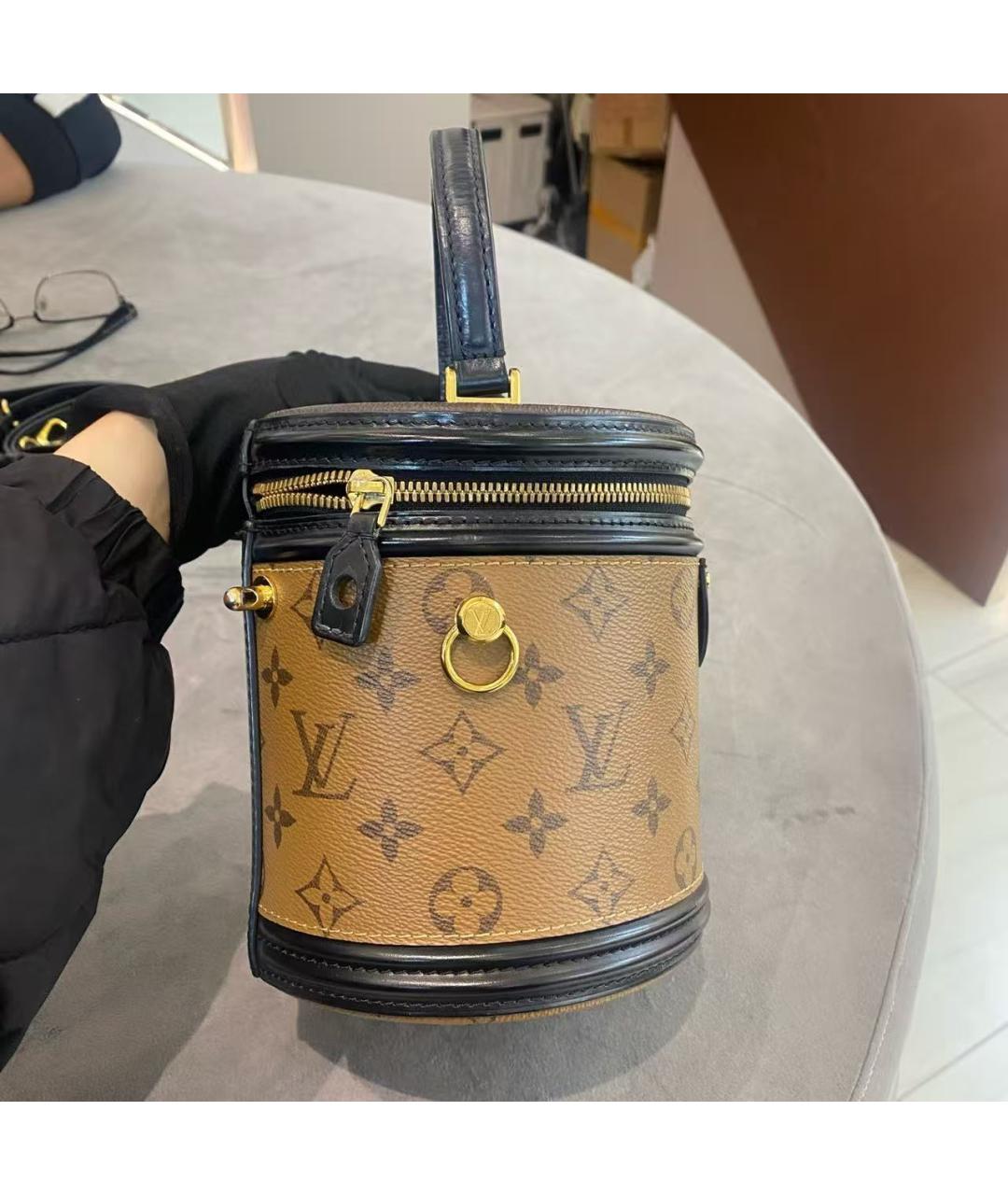 LOUIS VUITTON Коричневая кожаная сумка с короткими ручками, фото 4