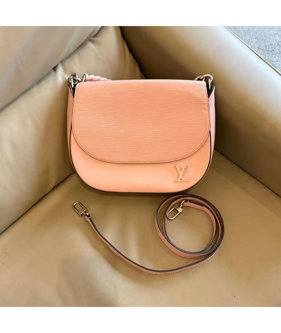 LOUIS VUITTON Коралловая кожаная сумка через плечо, фото 5