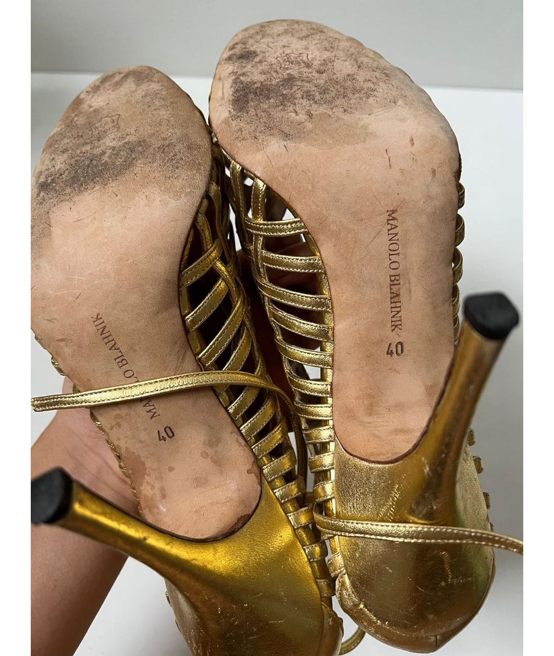 MANOLO BLAHNIK Золотые босоножки, фото 7