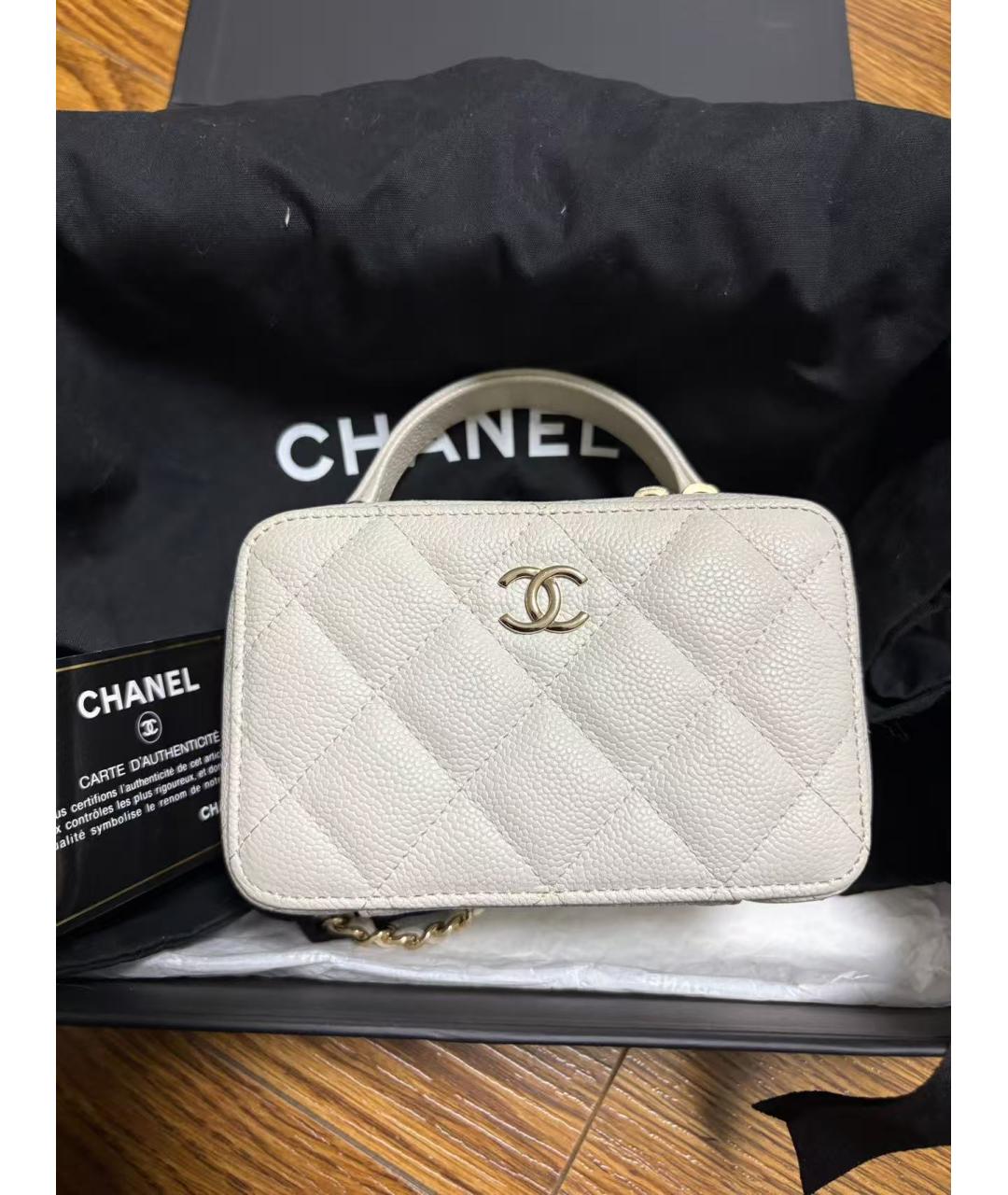CHANEL Белая кожаная сумка через плечо, фото 2