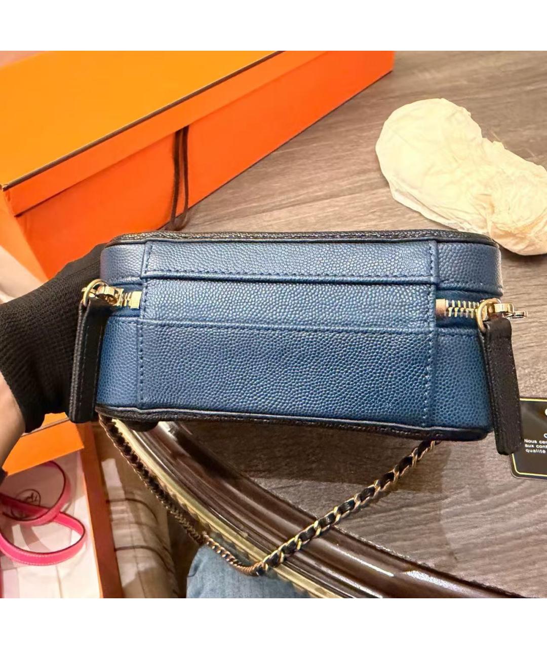 CHANEL Голубая кожаная сумка через плечо, фото 5