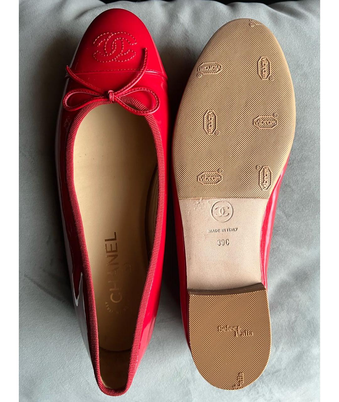 CHANEL Красные балетки из лакированной кожи, фото 5