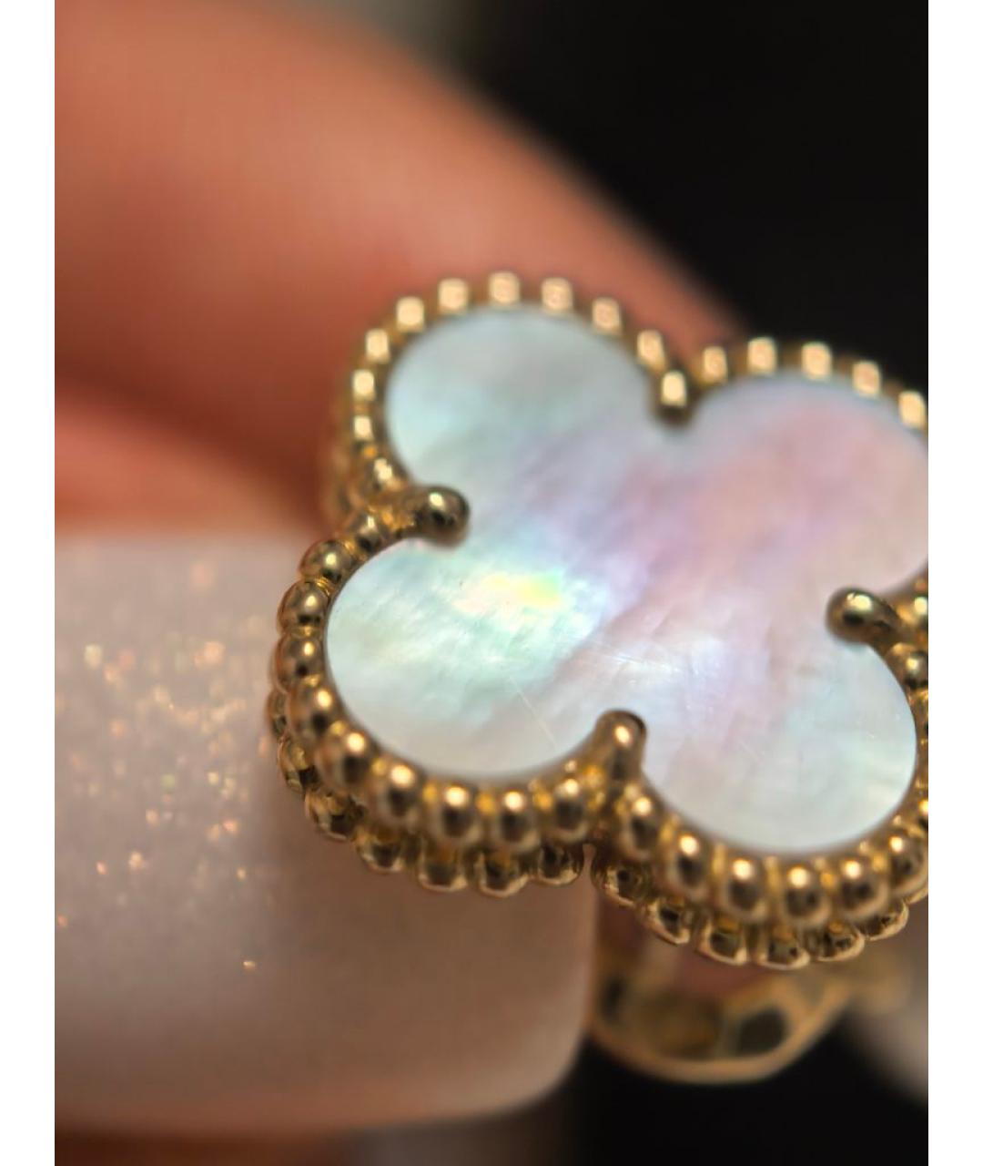 VAN CLEEF & ARPELS Белые серьги из желтого золота, фото 7