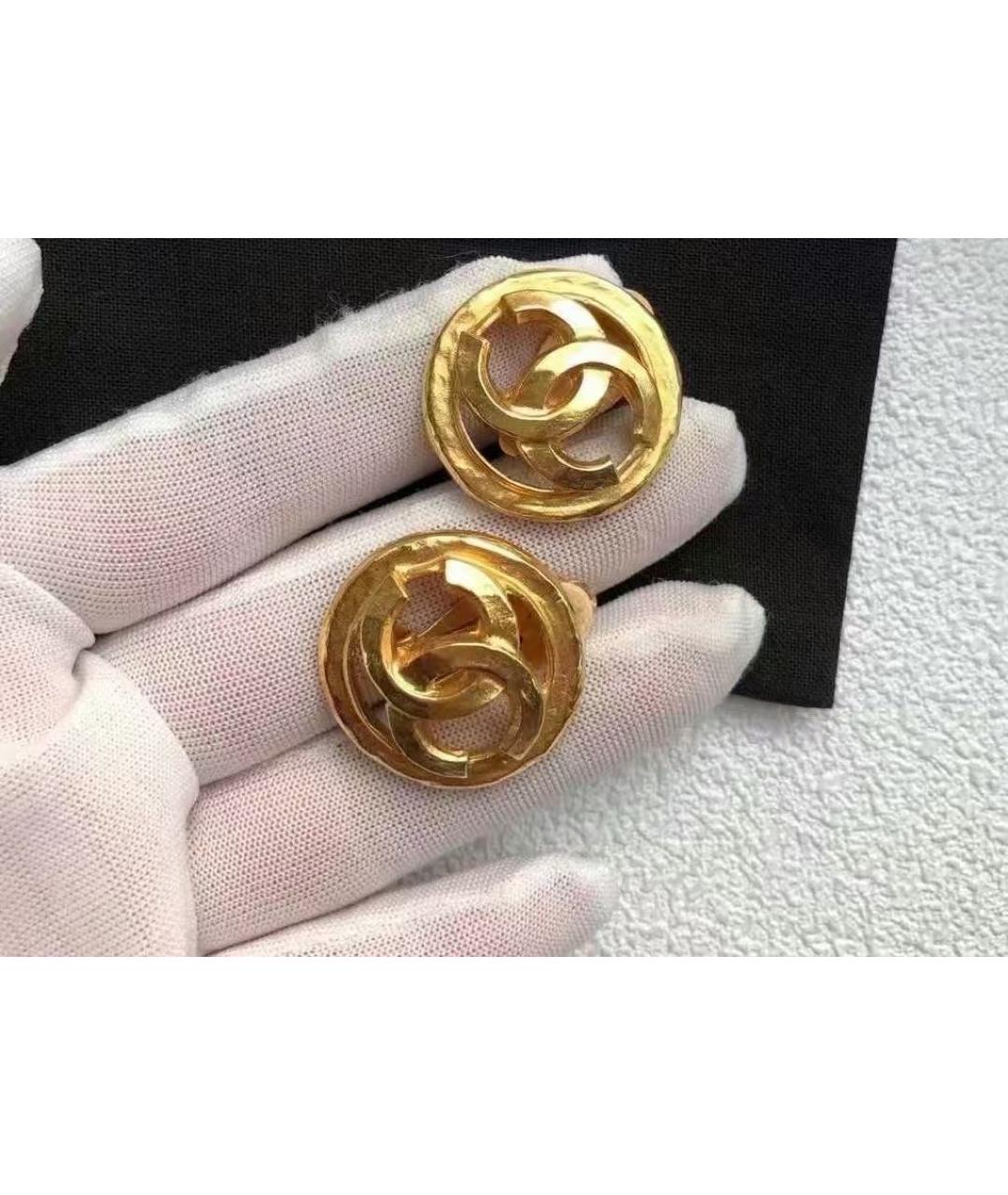 CHANEL Золотые металлические клипсы, фото 2