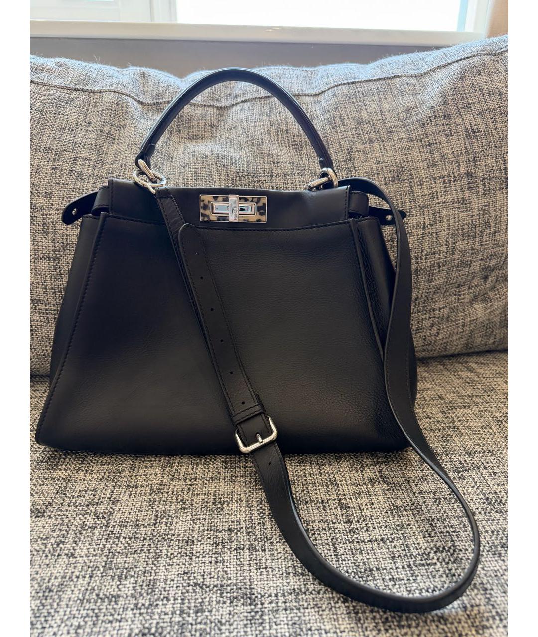 FENDI Черная кожаная сумка с короткими ручками, фото 2