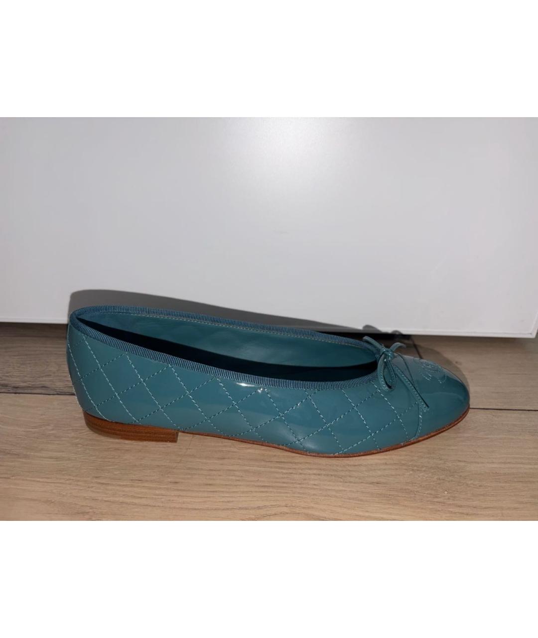 CHANEL Бирюзовые балетки из лакированной кожи, фото 9