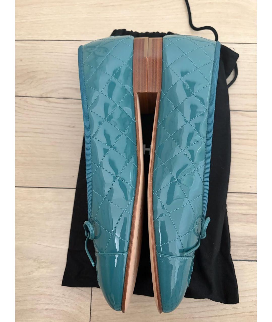 CHANEL Бирюзовые балетки из лакированной кожи, фото 3