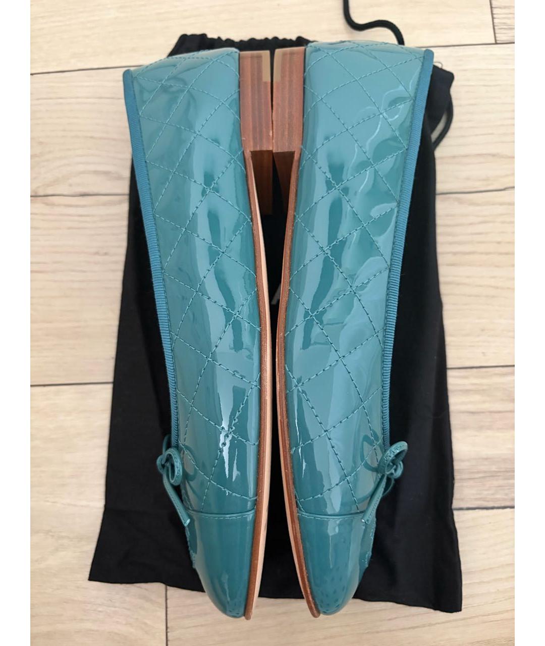 CHANEL Бирюзовые балетки из лакированной кожи, фото 4