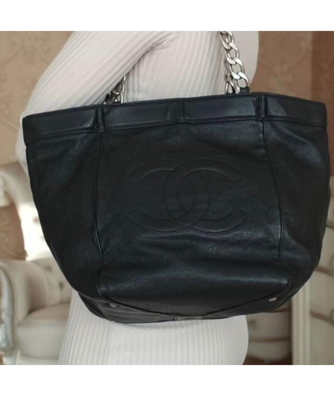 CHANEL Черная кожаная сумка тоут, фото 3