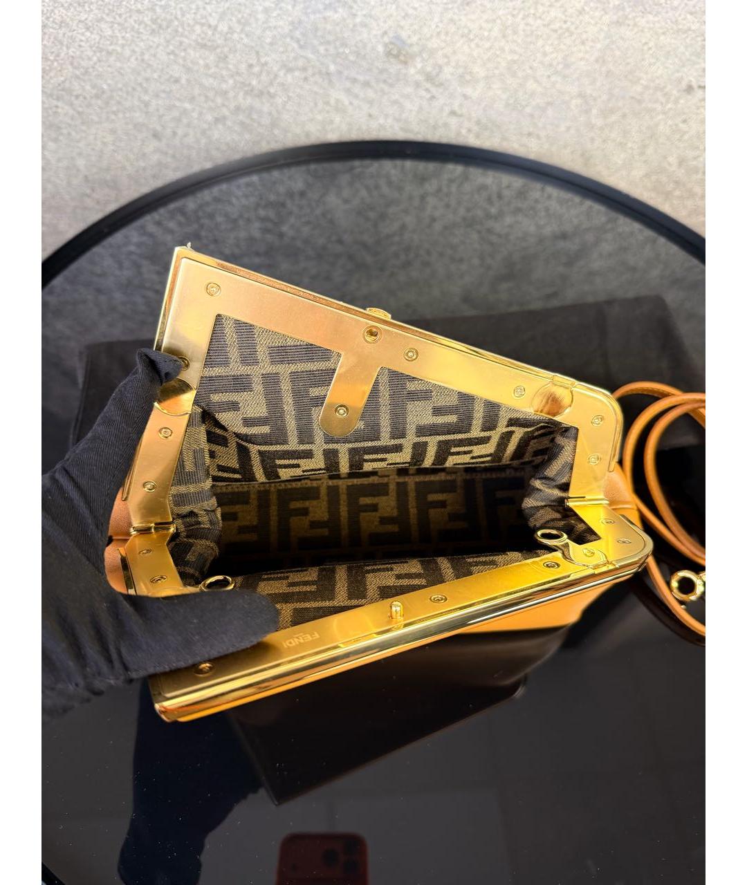 FENDI Коричневая кожаная сумка через плечо, фото 4