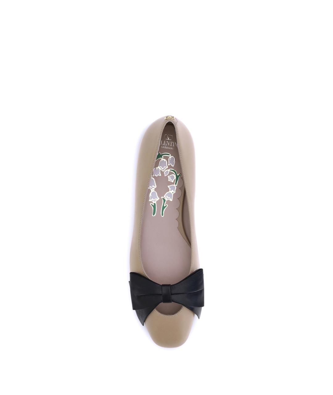 VALENTINO Бежевые кожаные балетки, фото 4