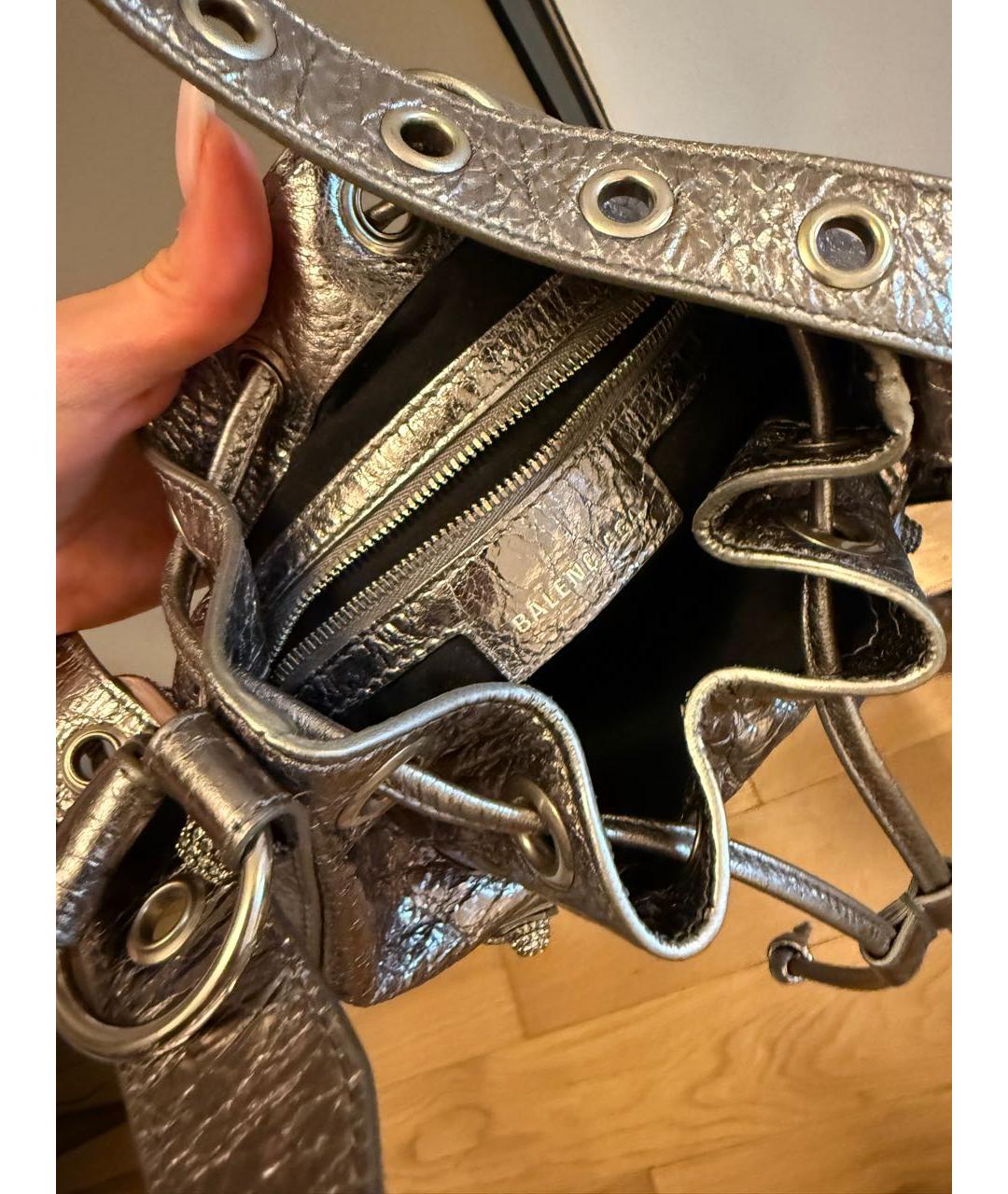 BALENCIAGA Серебряная кожаная сумка через плечо, фото 4