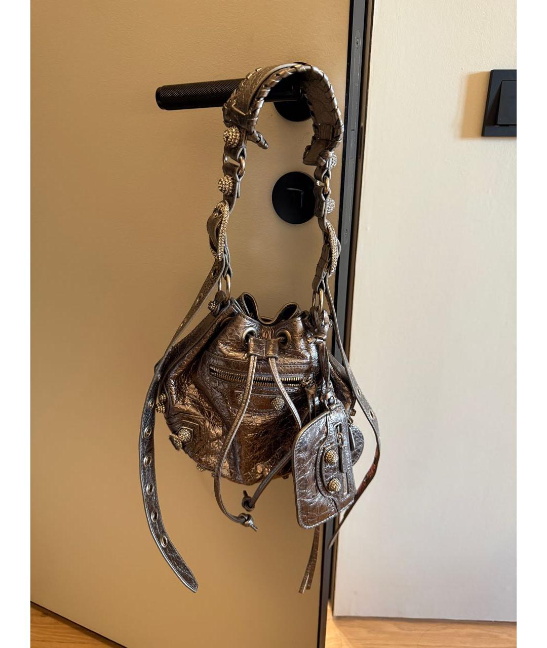 BALENCIAGA Серебряная кожаная сумка через плечо, фото 9