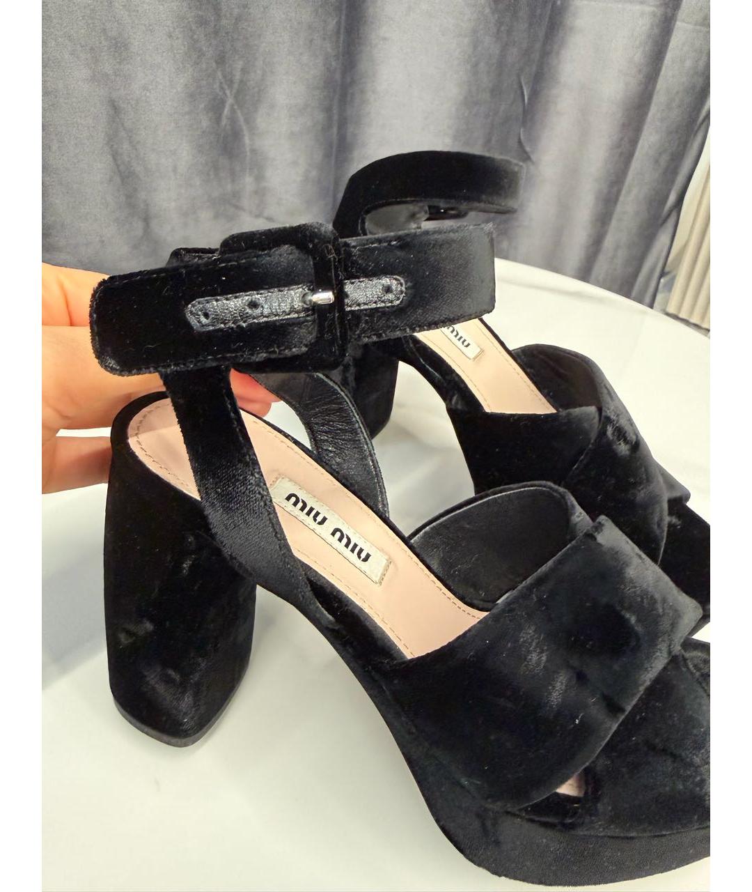 MIU MIU Черные бархатные босоножки, фото 7