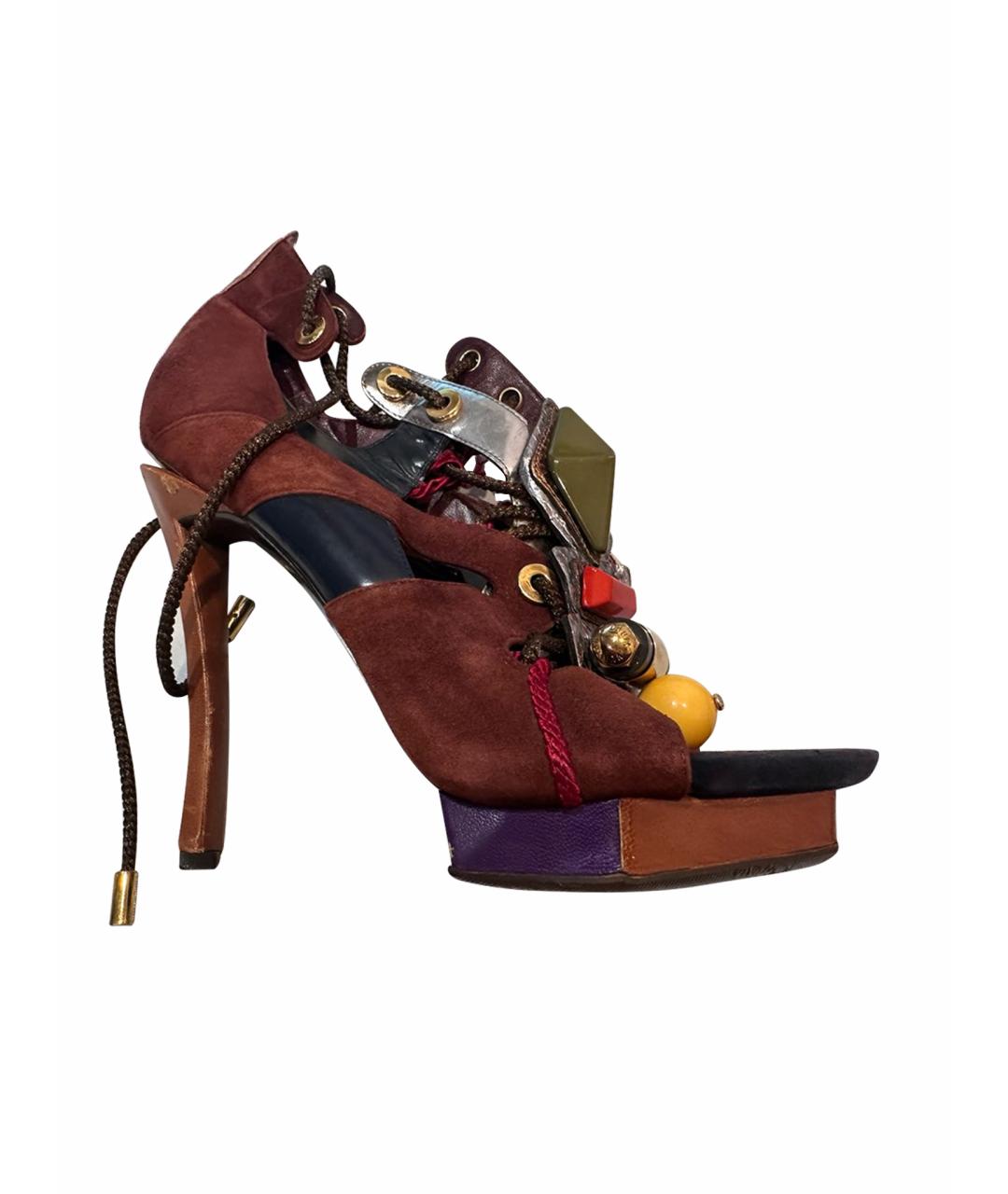 LOUIS VUITTON Коричневые замшевые босоножки, фото 1