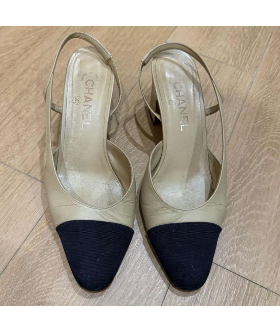 CHANEL Бежевые кожаные лодочки на низком каблуке, фото 2