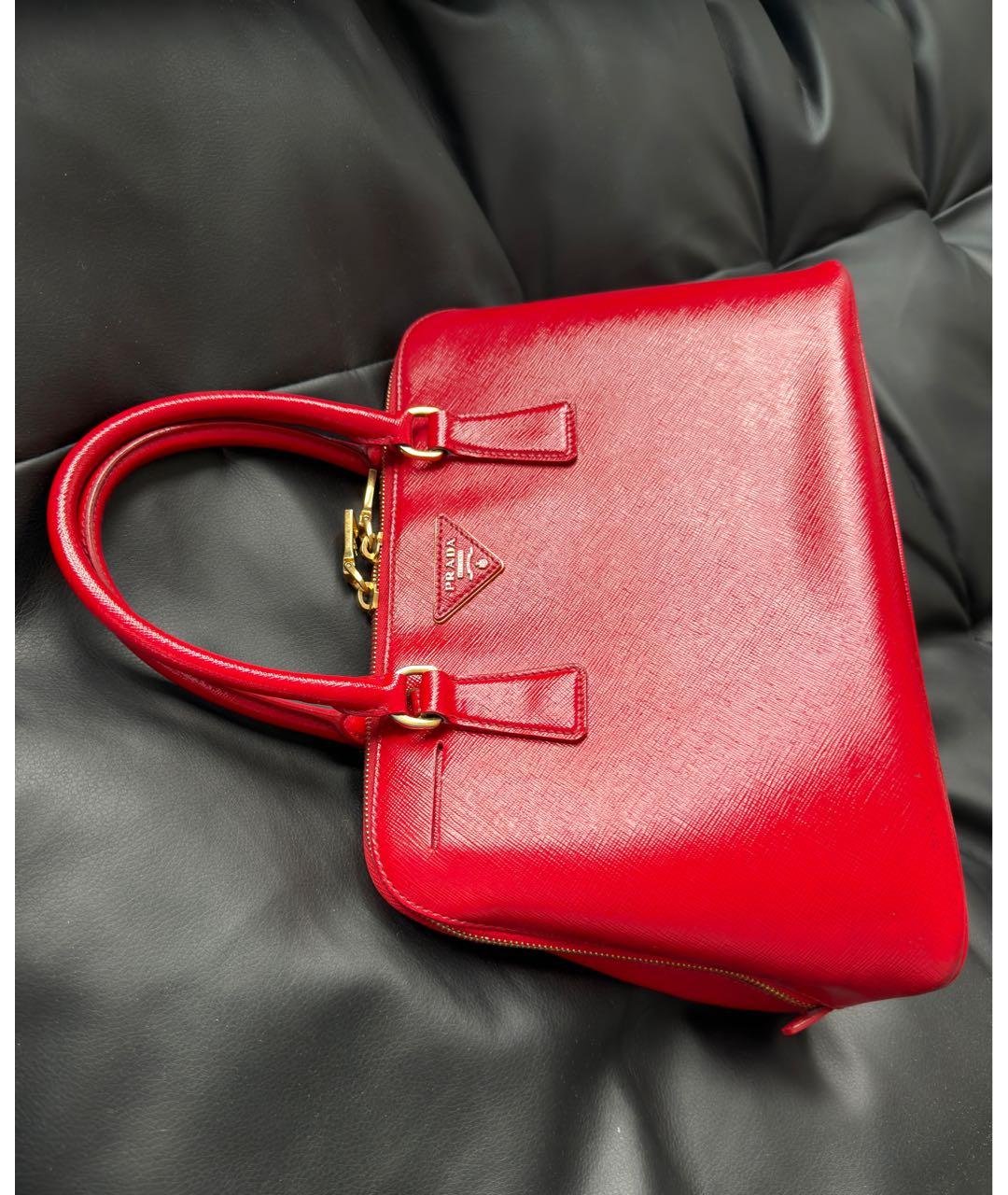 PRADA Красная кожаная сумка с короткими ручками, фото 2