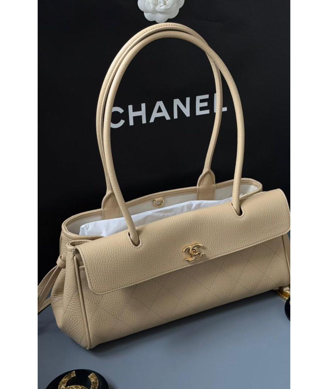 CHANEL Бежевая кожаная сумка через плечо, фото 3