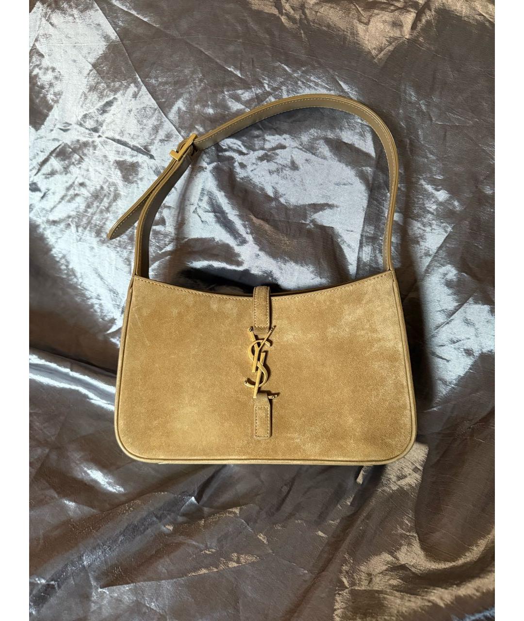 SAINT LAURENT Бежевая замшевая сумка с короткими ручками, фото 9