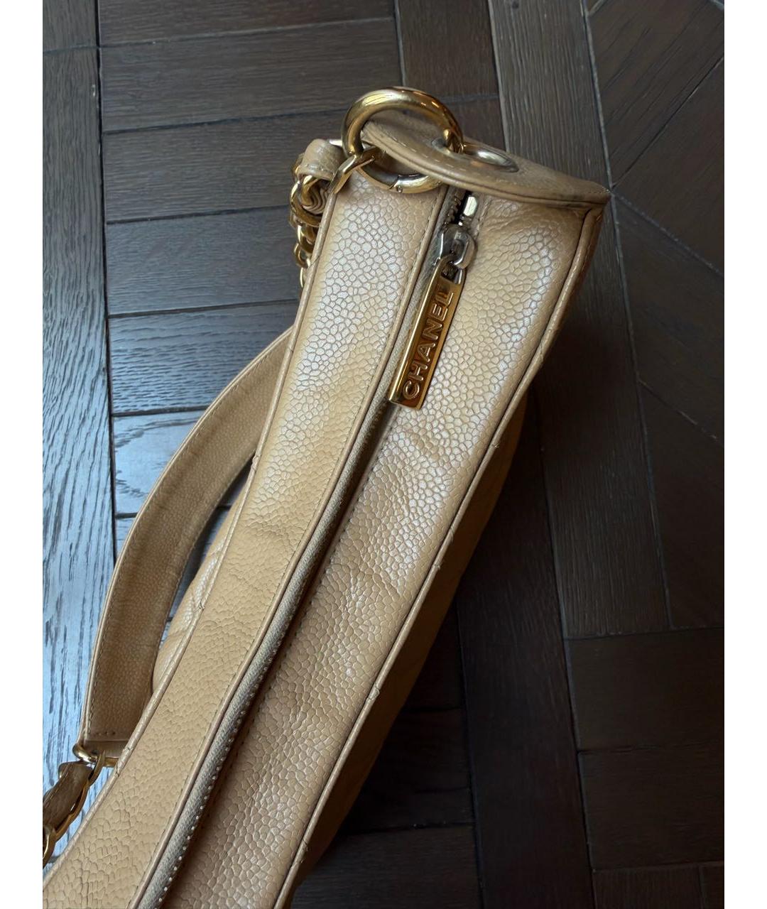 CHANEL Бежевая кожаная сумка с короткими ручками, фото 4