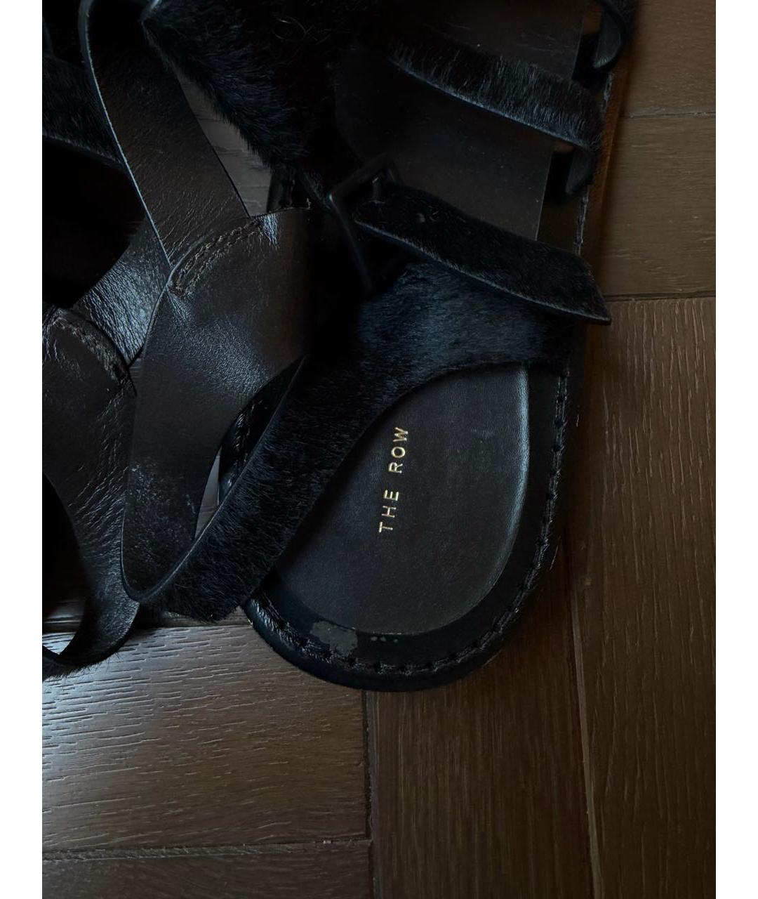 THE ROW Черные сандалии из экзотической кожи, фото 2