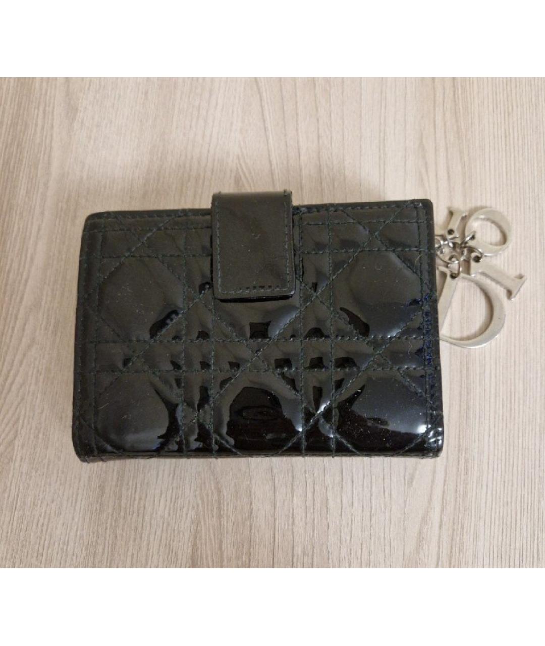 CHRISTIAN DIOR Черный кошелек из лакированной кожи, фото 3
