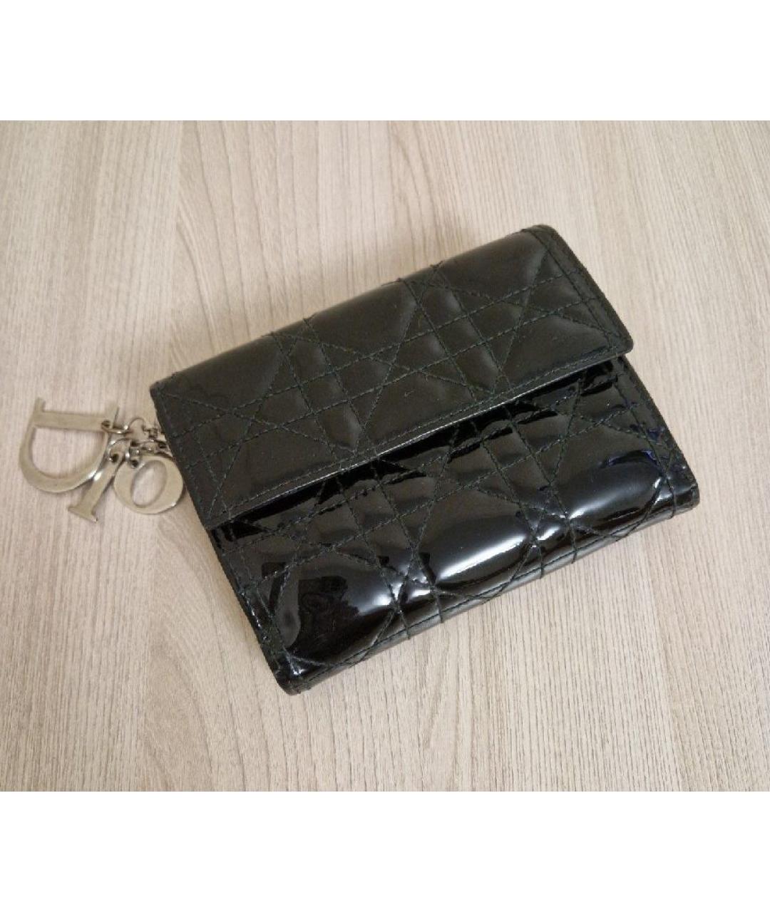 CHRISTIAN DIOR Черный кошелек из лакированной кожи, фото 10