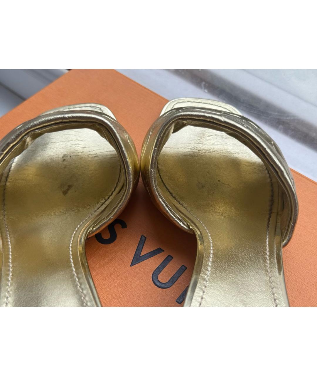 LOUIS VUITTON Золотые кожаные мюли, фото 7